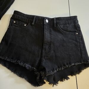Black Frayed Hem Women Shorts